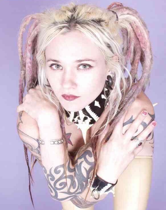 Looks goths Air1